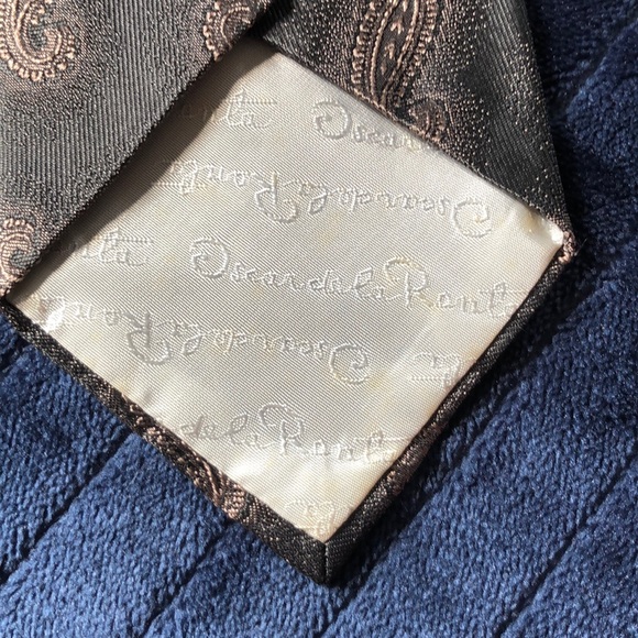 Oscar de la Renta Green Gold Paisley Silk Men’s‎ Necktie - Picture 3 of 4